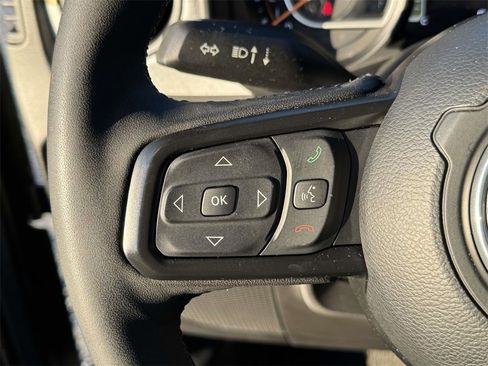 Used 2025 Jeep Gladiator Willys image 23