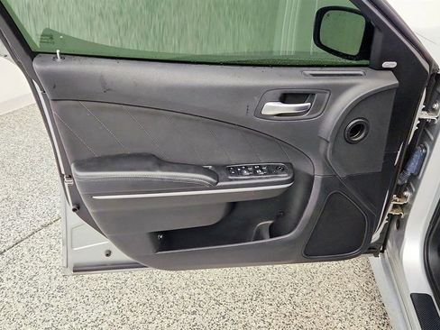 Used 2019 Dodge Charger Scat Pack RWD image 10