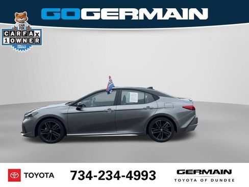 Used 2025 Toyota Camry XSE FWD image 11