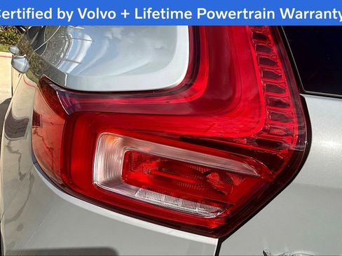 Certified 2025 Volvo XC40 B5 Core image 39