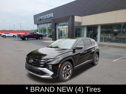 Certified 2025 Hyundai Tucson SEL AWD/4WD image 7