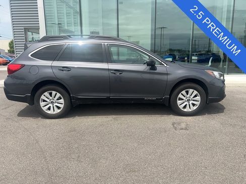 Used 2018 Subaru Outback 2.5i Premium AWD/4WD image 6