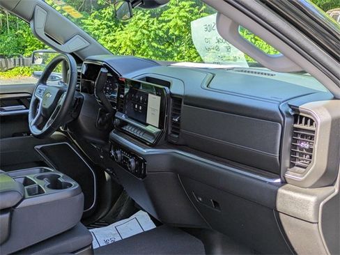 Used 2022 Chevrolet Silverado 1500 LT image 34