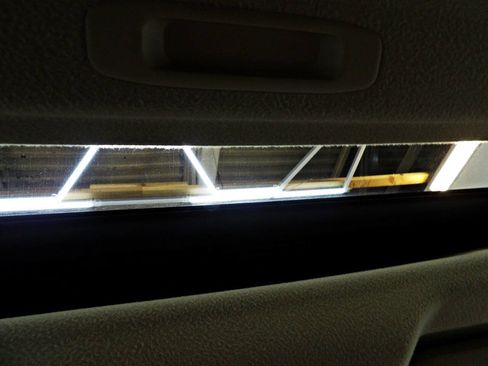 Used 2011 Toyota Venza w/ Leather Pkg FWD image 19