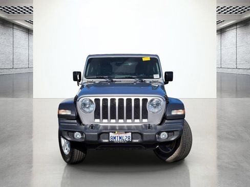 Used 2019 Jeep Wrangler Sport AWD/4WD image 4