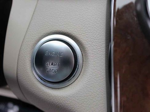 Used 2017 Mercedes-Benz C 300 Sedan image 18