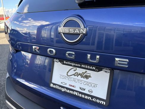 Used 2023 Nissan Rogue SL w/ SL Premium Package image 9