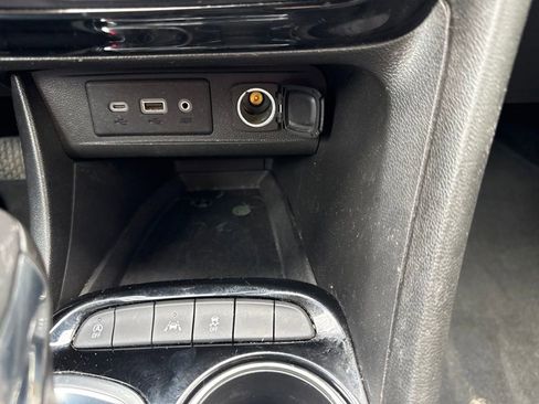 Used 2021 Buick Encore GX Select w/ Experience Buick Package FWD image 17