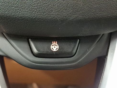 Used 2020 BMW 330i xDrive Sedan w/ Convenience Package image 19