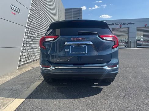 Used 2024 GMC Terrain Denali w/ Denali Premium Package AWD/4WD image 36