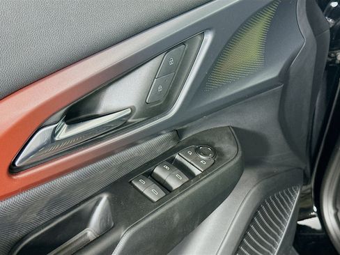 Used 2024 Chevrolet Equinox EV RS FWD image 15