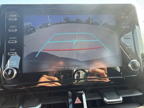 Used 2020 Toyota Corolla SE FWD image 14