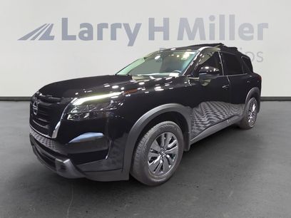 New 2025 Nissan Pathfinder SV w/ Cargo Package