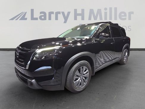 New 2025 Nissan Pathfinder SV w/ Cargo Package image 1