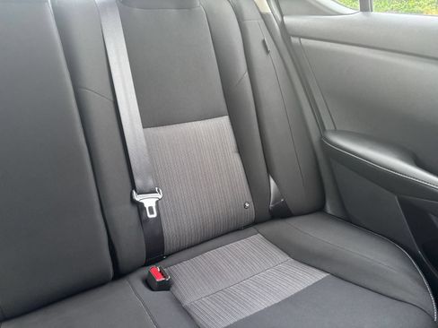 Used 2025 Nissan Sentra SV FWD image 34