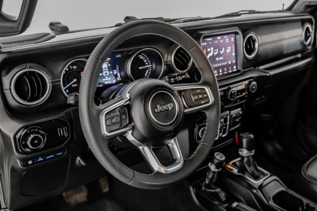 Used 2023 Jeep Wrangler Unlimited Sahara w/ Cold Weather Group AWD/4WD image 14