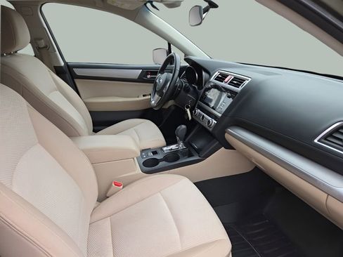 Used 2016 Subaru Outback 2.5i Premium image 10