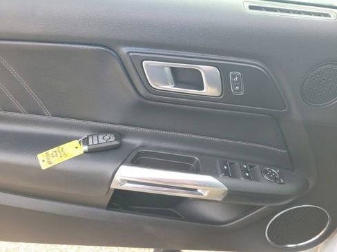 Used 2022 Ford Mustang Premium image 15