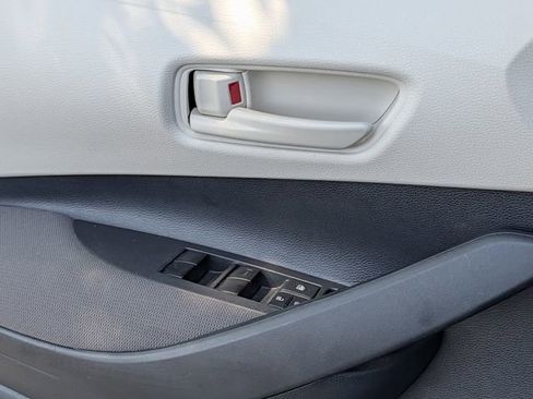 Used 2025 Toyota Corolla LE FWD image 23