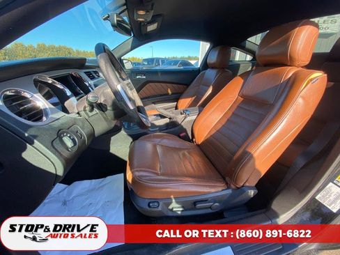 Used 2013 Ford Mustang Premium image 14