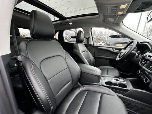 Certified 2022 Ford Escape SEL image 35