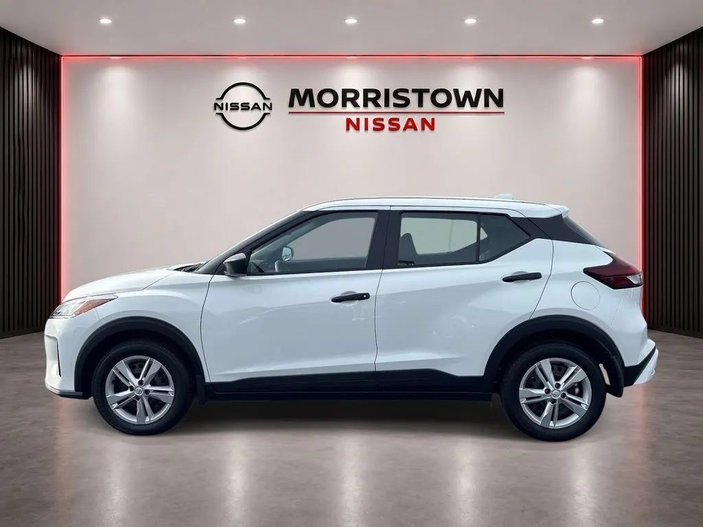 Used 2025 Nissan Kicks Play S FWD image 6