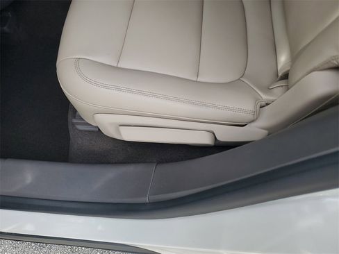 Used 2022 Lincoln Corsair FWD image 13