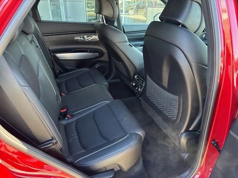 Used 2023 Genesis GV70 2.5T Sport Prestige w/ Sport Prestige Package image 34