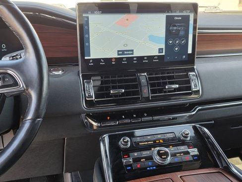 Certified 2022 Lincoln Navigator Reserve image 9
