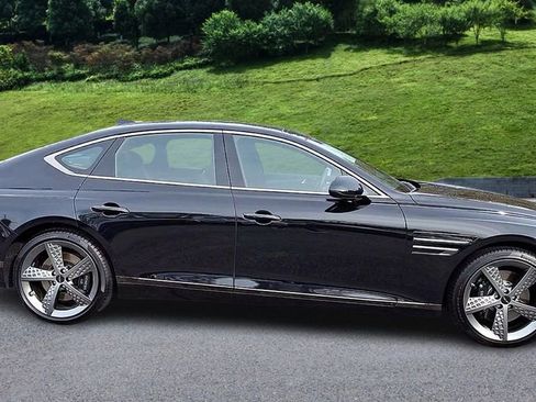 Used 2025 Genesis G80 2.5T Sport Prestige image 9