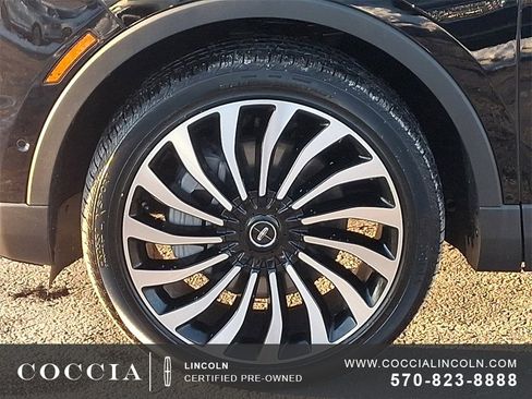 Certified 2022 Lincoln Nautilus Black Label image 8