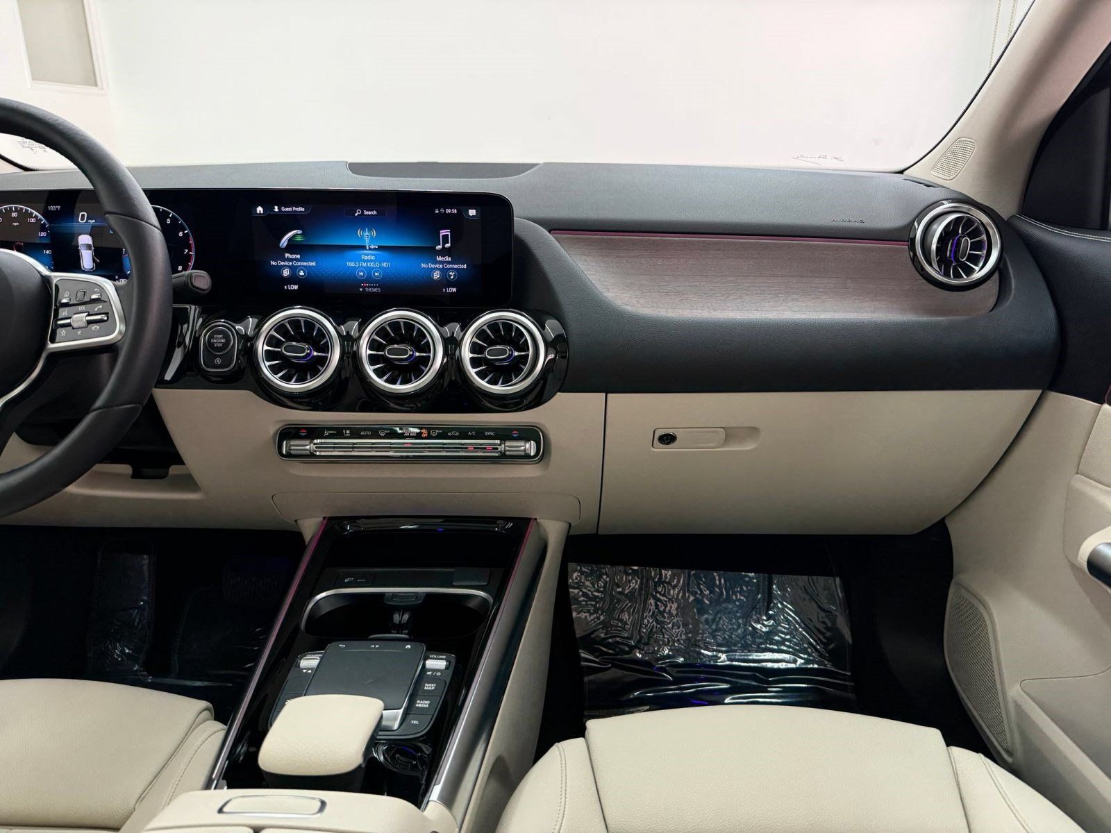 Used 2023 Mercedes-Benz GLA 250 image 31