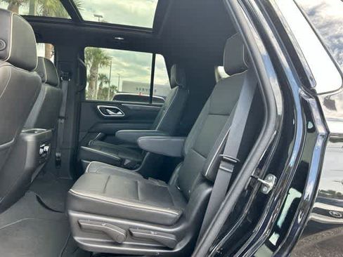 Used 2021 GMC Yukon SLT w/ SLT Premium Package RWD image 10