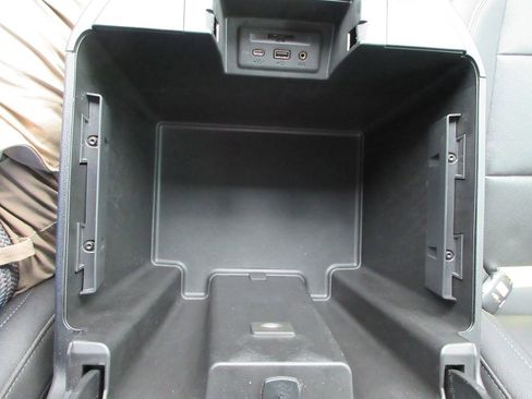 Used 2023 Chevrolet Silverado 3500 LTZ AWD/4WD image 36