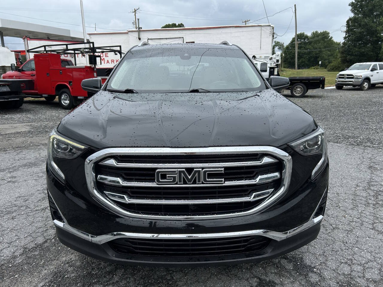 Used 2018 GMC Terrain SLT w/ Infotainment Package II AWD/4WD image 3