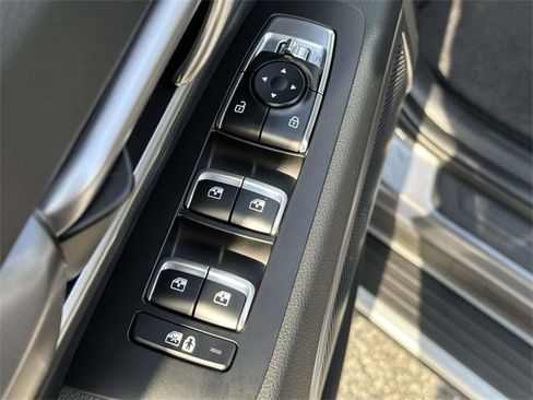 New 2025 Kia Telluride S image 8