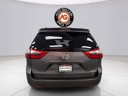 Used 2020 Toyota Sienna LE FWD image 6