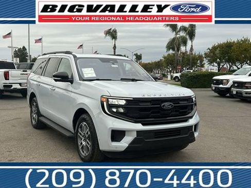 Certified 2025 Ford Expedition Active image 1