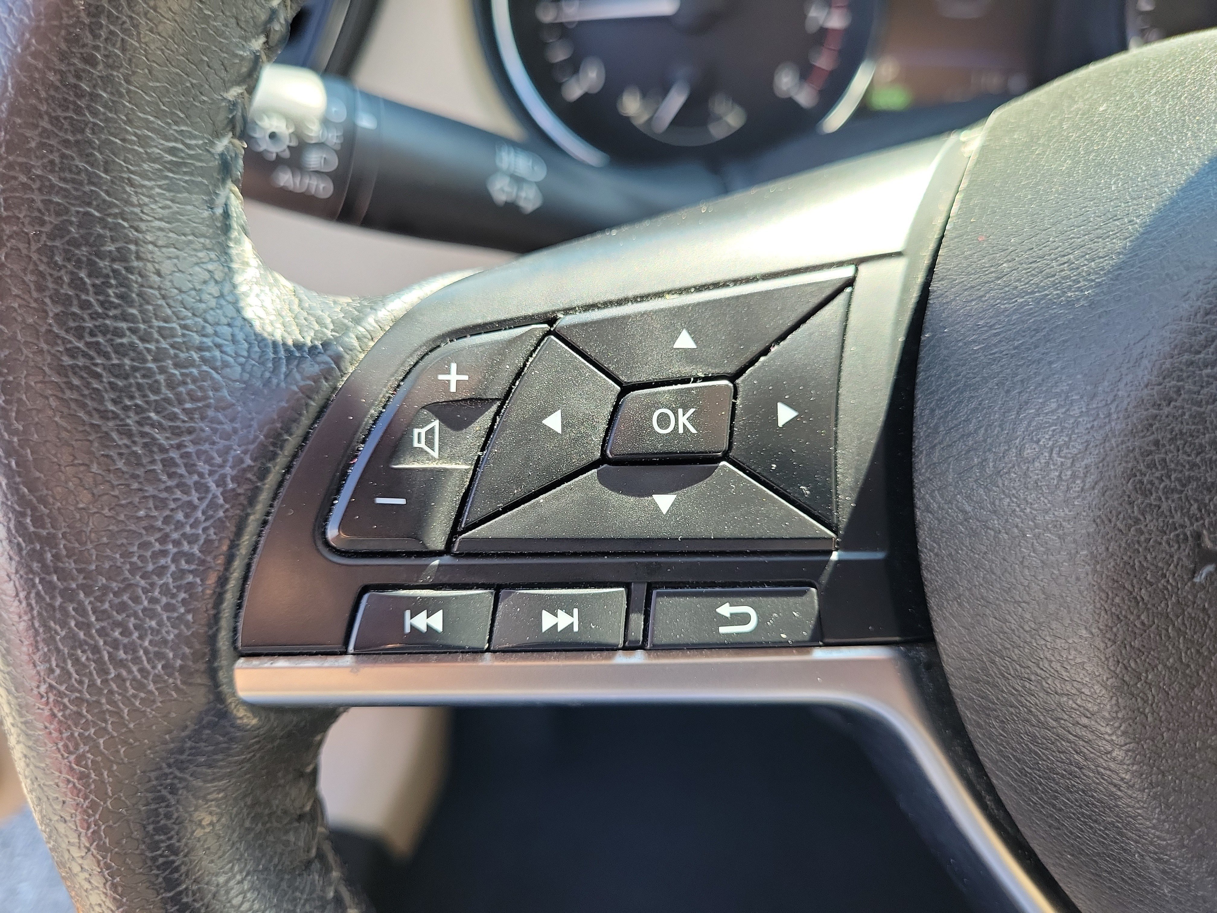 Certified 2020 Nissan Rogue SV FWD image 20