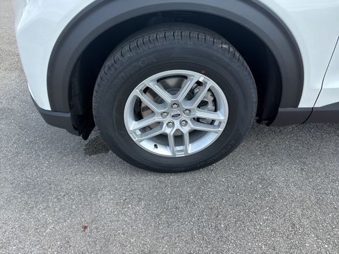 New 2026 Ford Explorer Active w/ Active Comfort Package RWD image 33