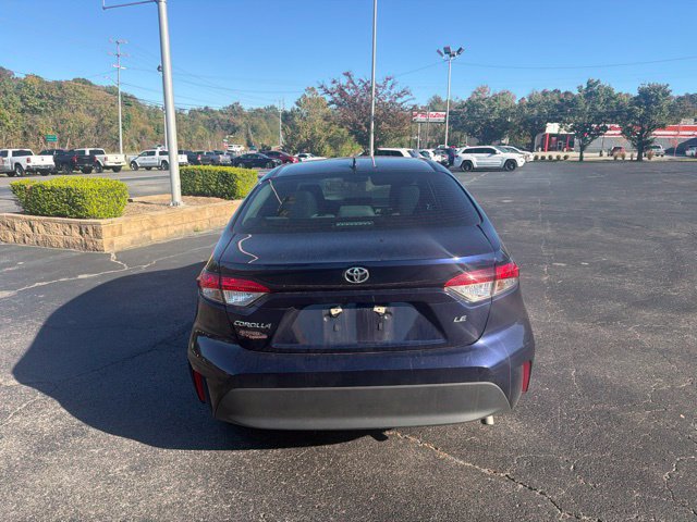 Used 2025 Toyota Corolla LE FWD image 8