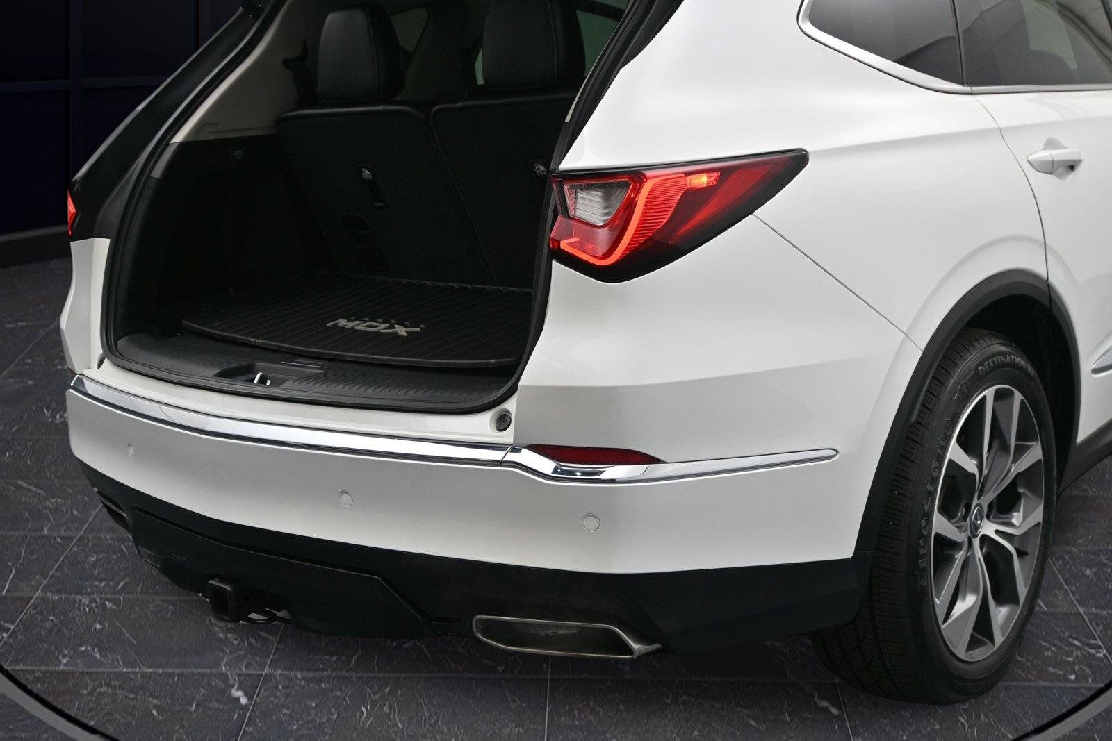Certified 2024 Acura MDX w/ Technology Package AWD/4WD image 12