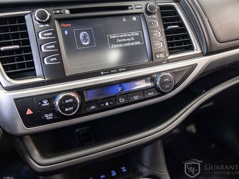 Used 2018 Toyota Highlander SE w/ Protection Package #3 AWD/4WD image 29