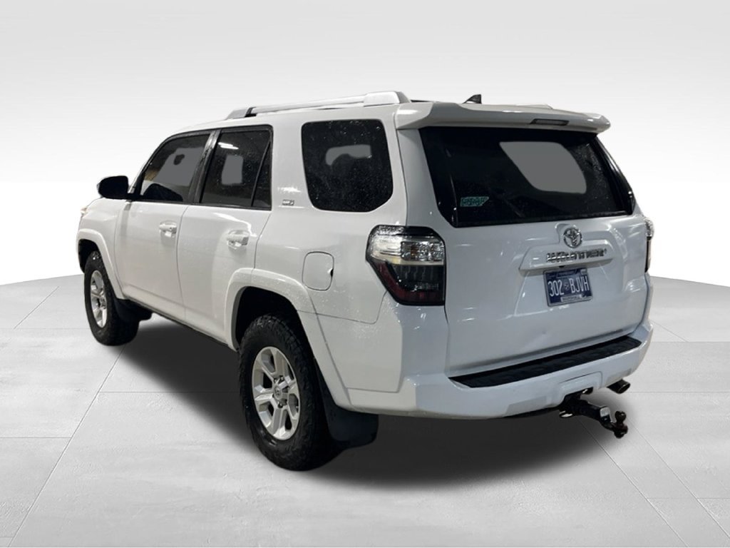 Used 2016 Toyota 4Runner SR5 w/ Convenience Package AWD/4WD image 10