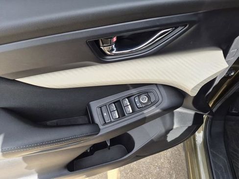 Used 2022 Subaru Ascent Premium w/ Convenience Package image 24