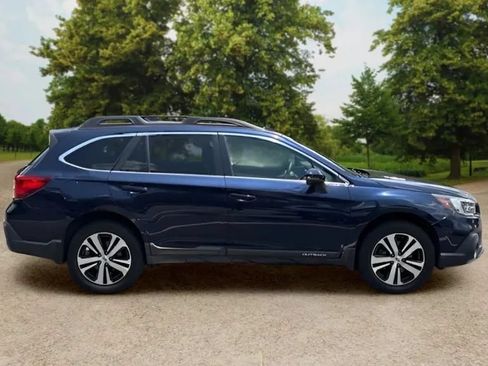 Used 2018 Subaru Outback 3.6R Limited AWD/4WD image 9