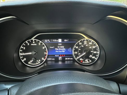 Used 2023 Nissan Maxima SR w/ Sport Mat Group image 22