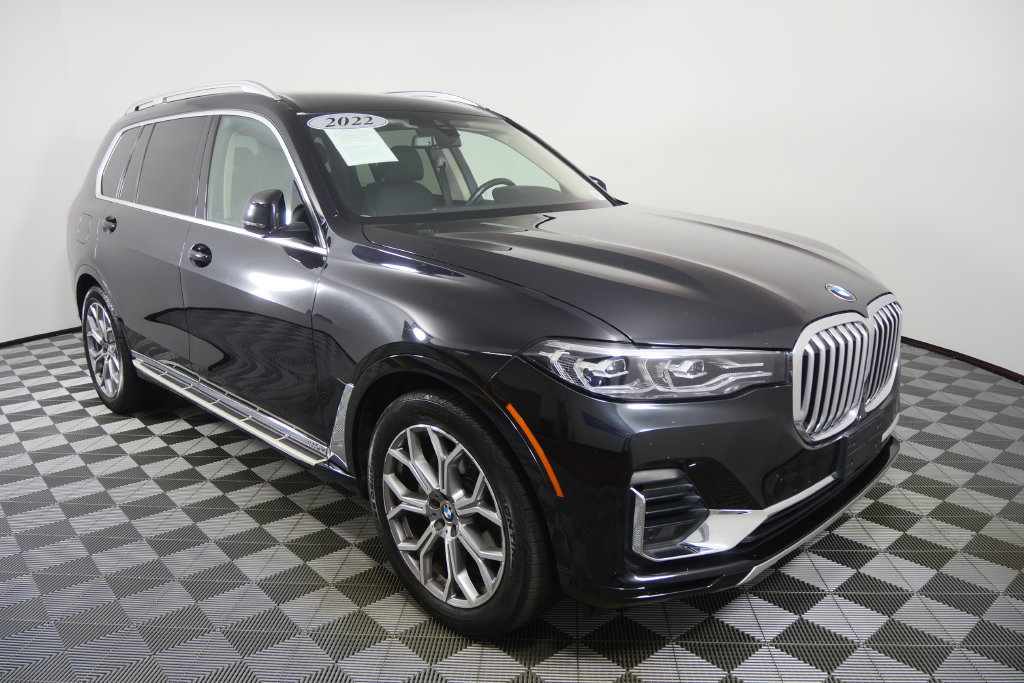 Used 2022 BMW X7 xDrive40i w/ Premium Package AWD/4WD image 2