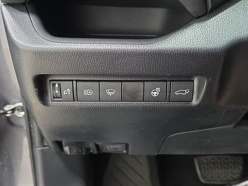 Used 2021 Toyota RAV4 XLE Premium AWD/4WD image 26