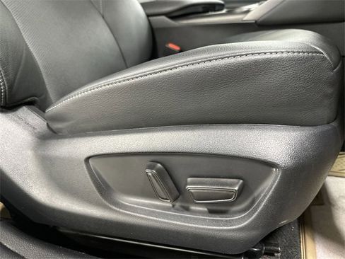 Used 2024 Toyota Camry XSE image 27